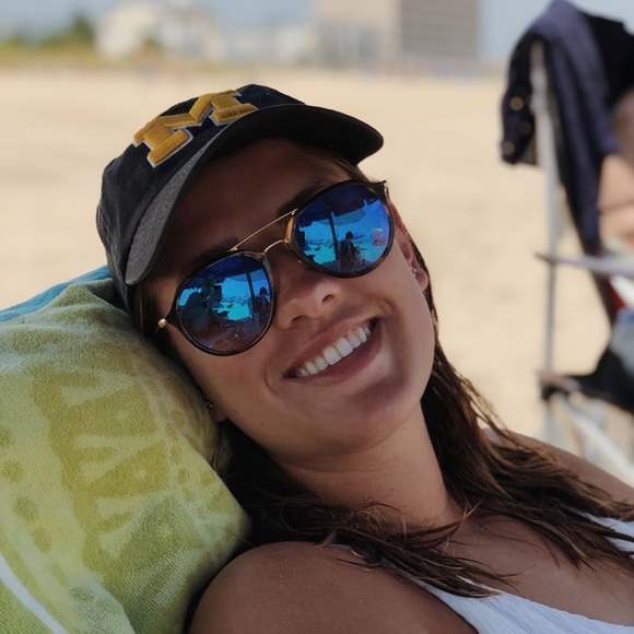 Meet your Posher, Emma - Picture 1 of 1